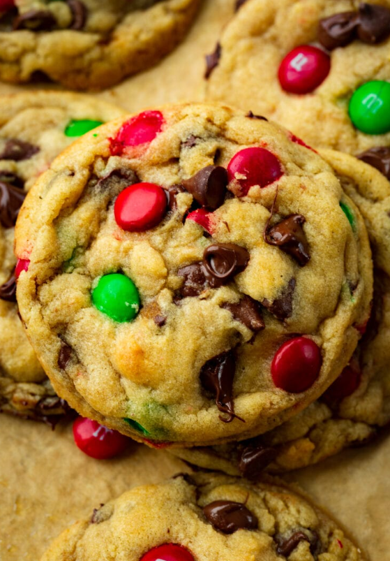 M&M's Chocolate Chip Cookies